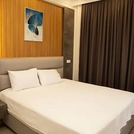 Villa With Private Pool And Jacuzzi 2 *