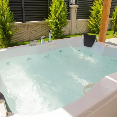 With Private Pool And Jacuzzi 2 Yesilyurt (Canakkale)