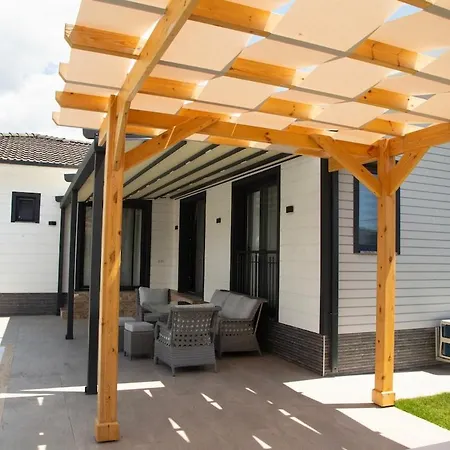 Villa With Private Pool And Jacuzzi 2