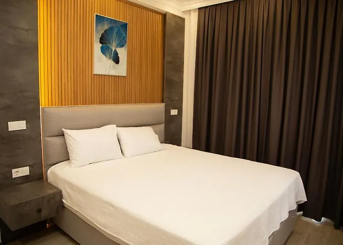 Villa With Private Pool And Jacuzzi 2 *