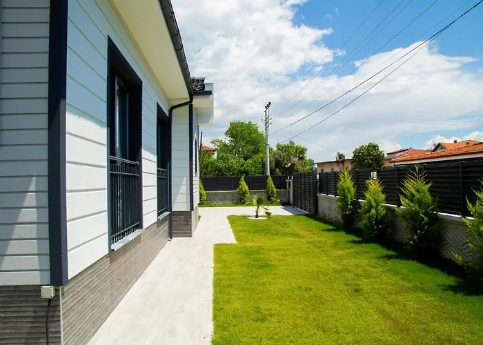 Villa With Private Pool And Jacuzzi 2